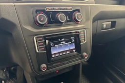 punainen Volkswagen Caddy Maxi 2016 kuva 12.