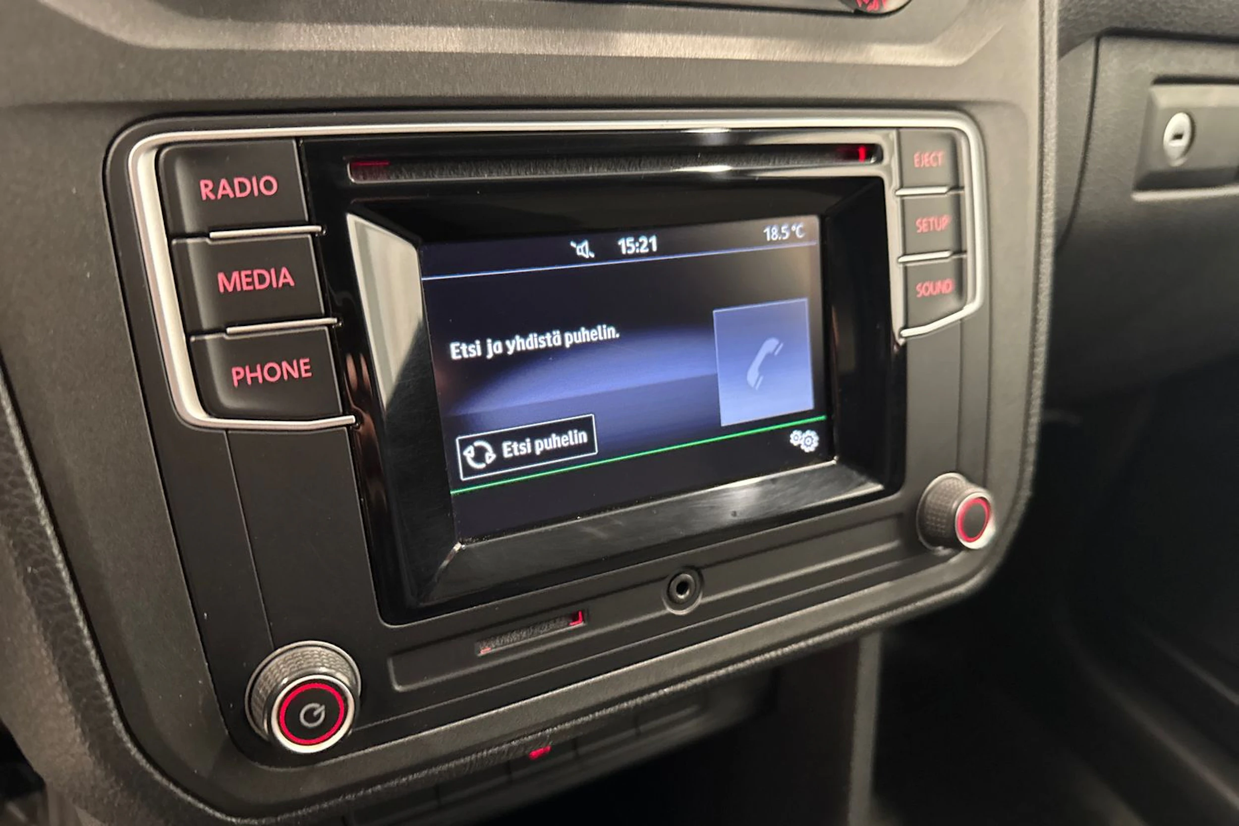 punainen Volkswagen Caddy Maxi 2016 kuva 14.