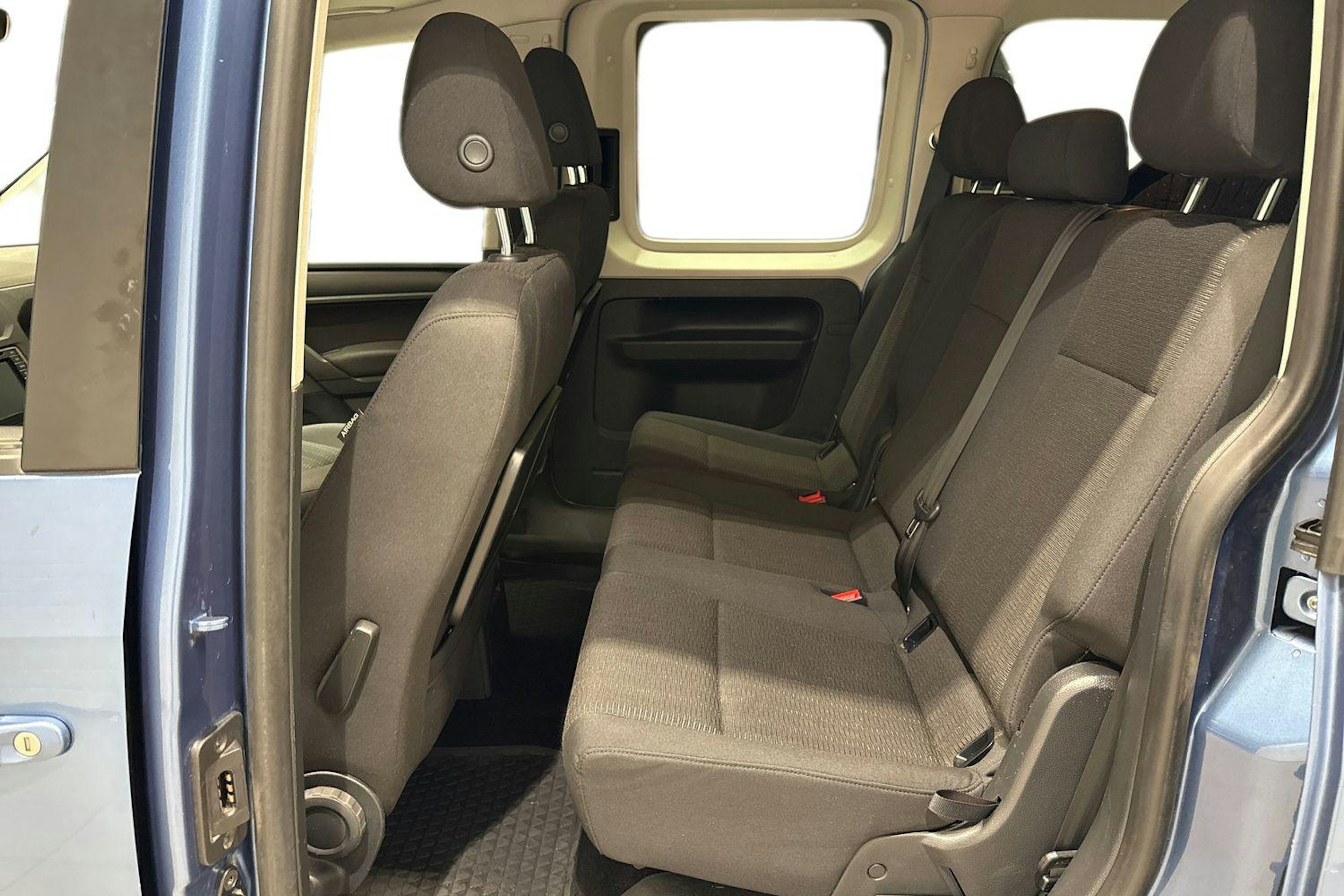 Sininen Volkswagen Caddy Maxi 2016 kuva 10.
