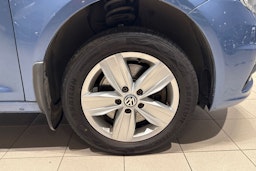 Sininen Volkswagen Caddy Maxi 2016 kuva 11.