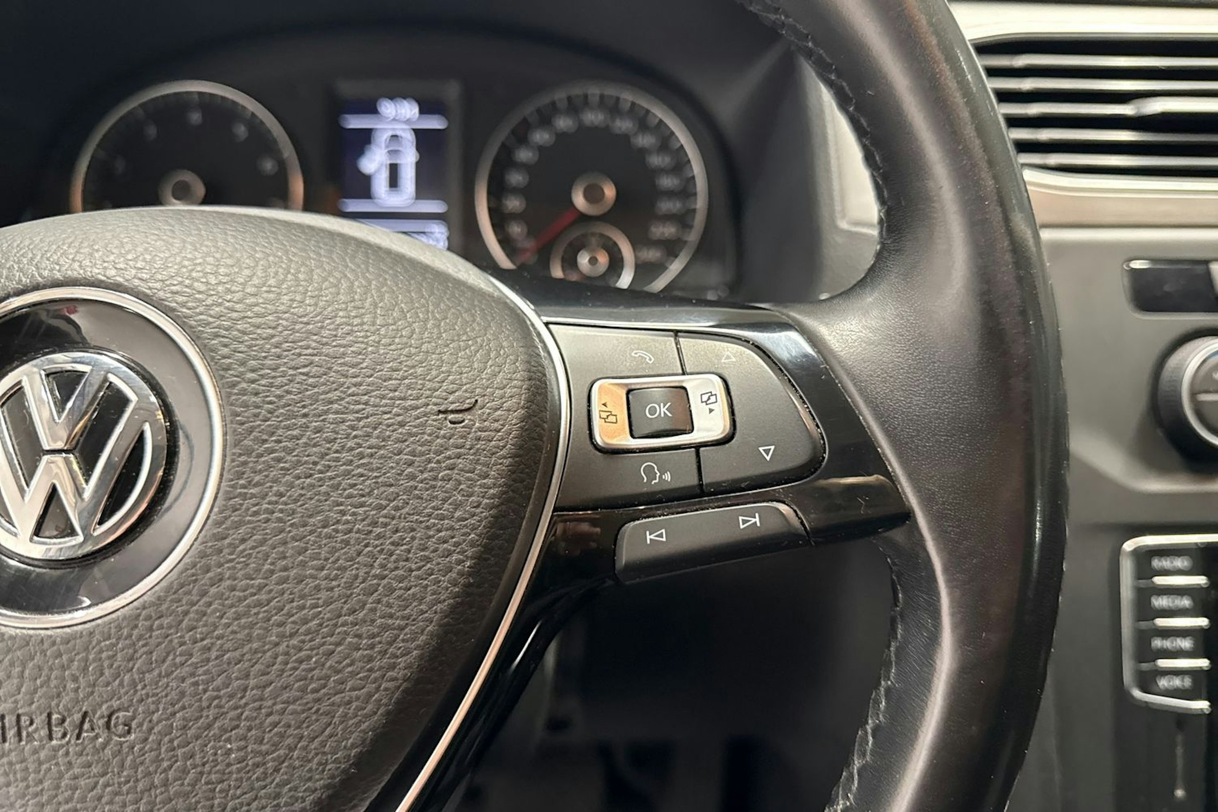 Sininen Volkswagen Caddy Maxi 2016 kuva 20.