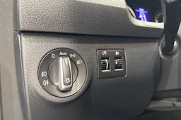 Sininen Volkswagen Caddy Maxi 2016 kuva 22.