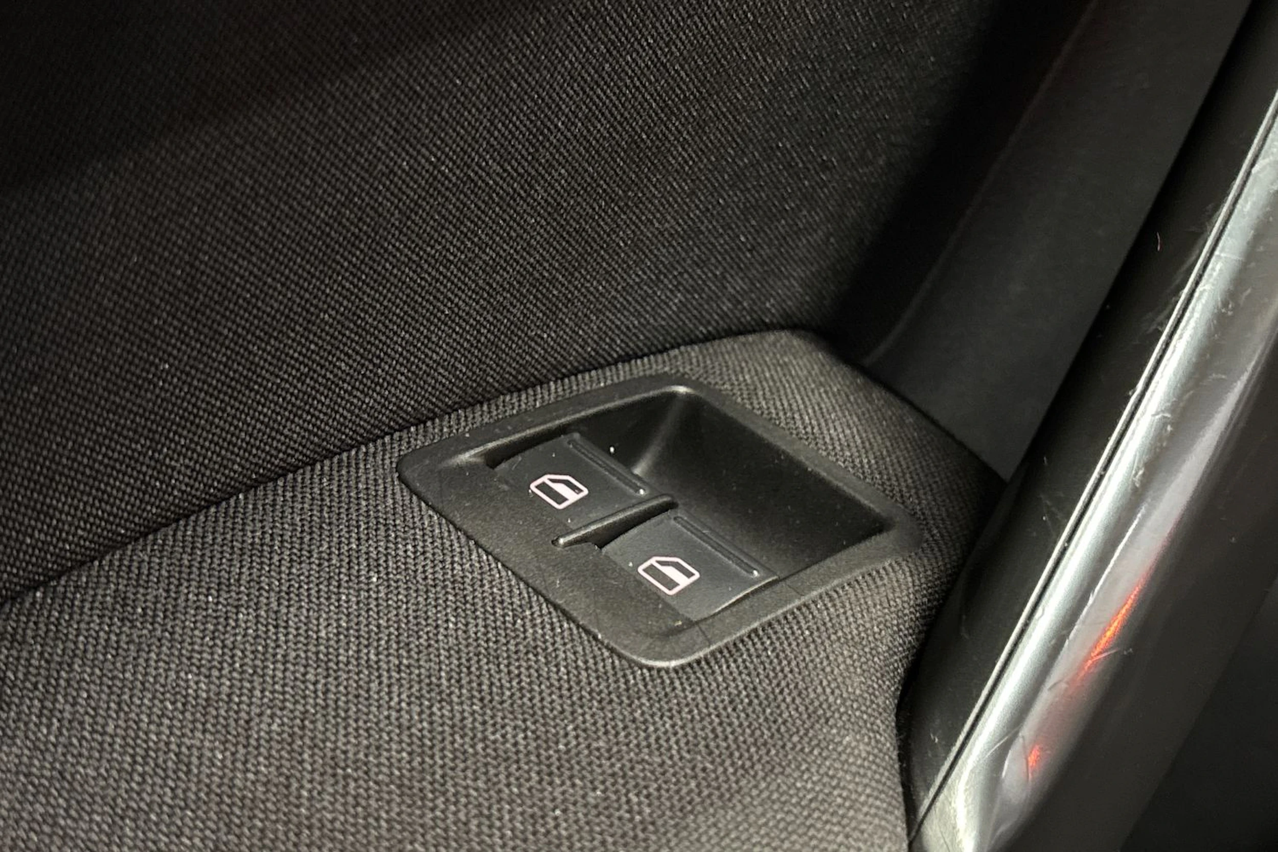 sininen Volkswagen Caddy Maxi 2016 kuva 15.
