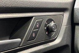 sininen Volkswagen Caddy Maxi 2016 kuva 16.