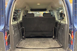 sininen Volkswagen Caddy Maxi 2016 kuva 25.