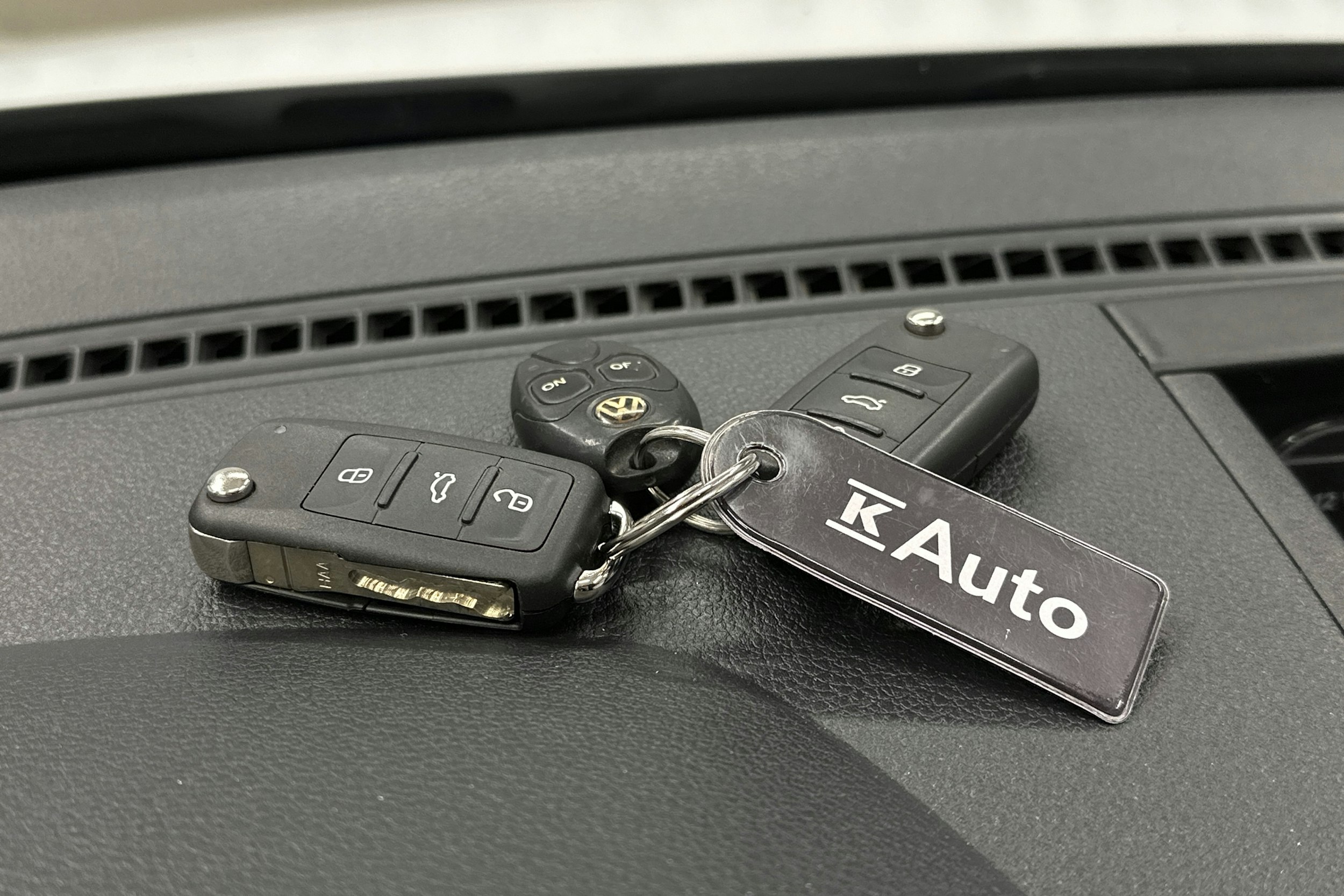 valkoinen Volkswagen Caddy Maxi 2018 kuva 27.