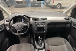 punainen Volkswagen Caddy Maxi 2017 kuva 7.