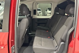 punainen Volkswagen Caddy Maxi 2017 kuva 8.