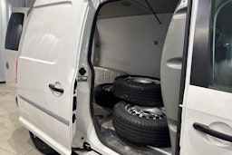 valkoinen Volkswagen Caddy Maxi 2017 kuva 15.