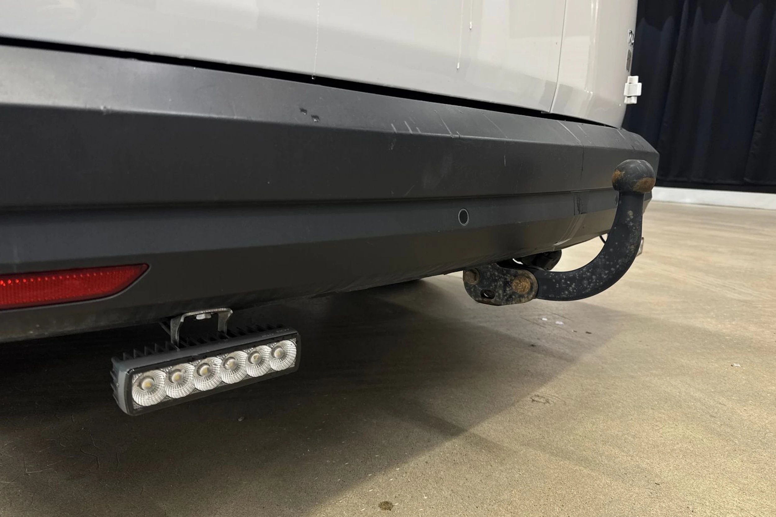 valkoinen Volkswagen Caddy Maxi 2017 kuva 25.