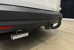 valkoinen Volkswagen Caddy Maxi 2017 kuva 25.