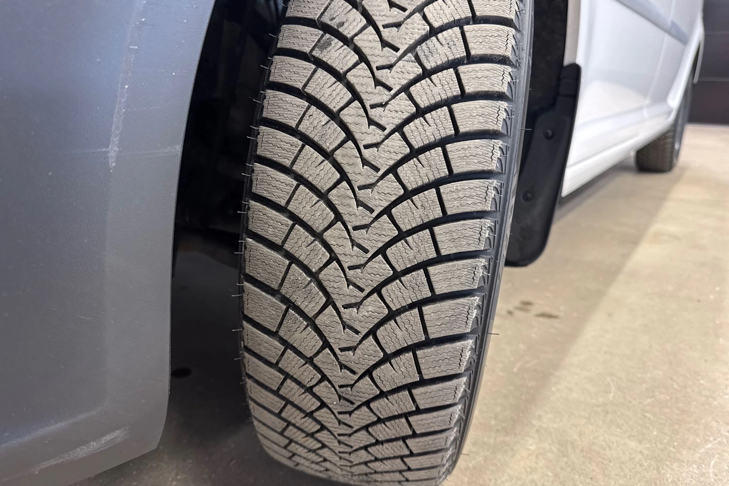 valkoinen Volkswagen Caddy Maxi 2017 kuva 26.