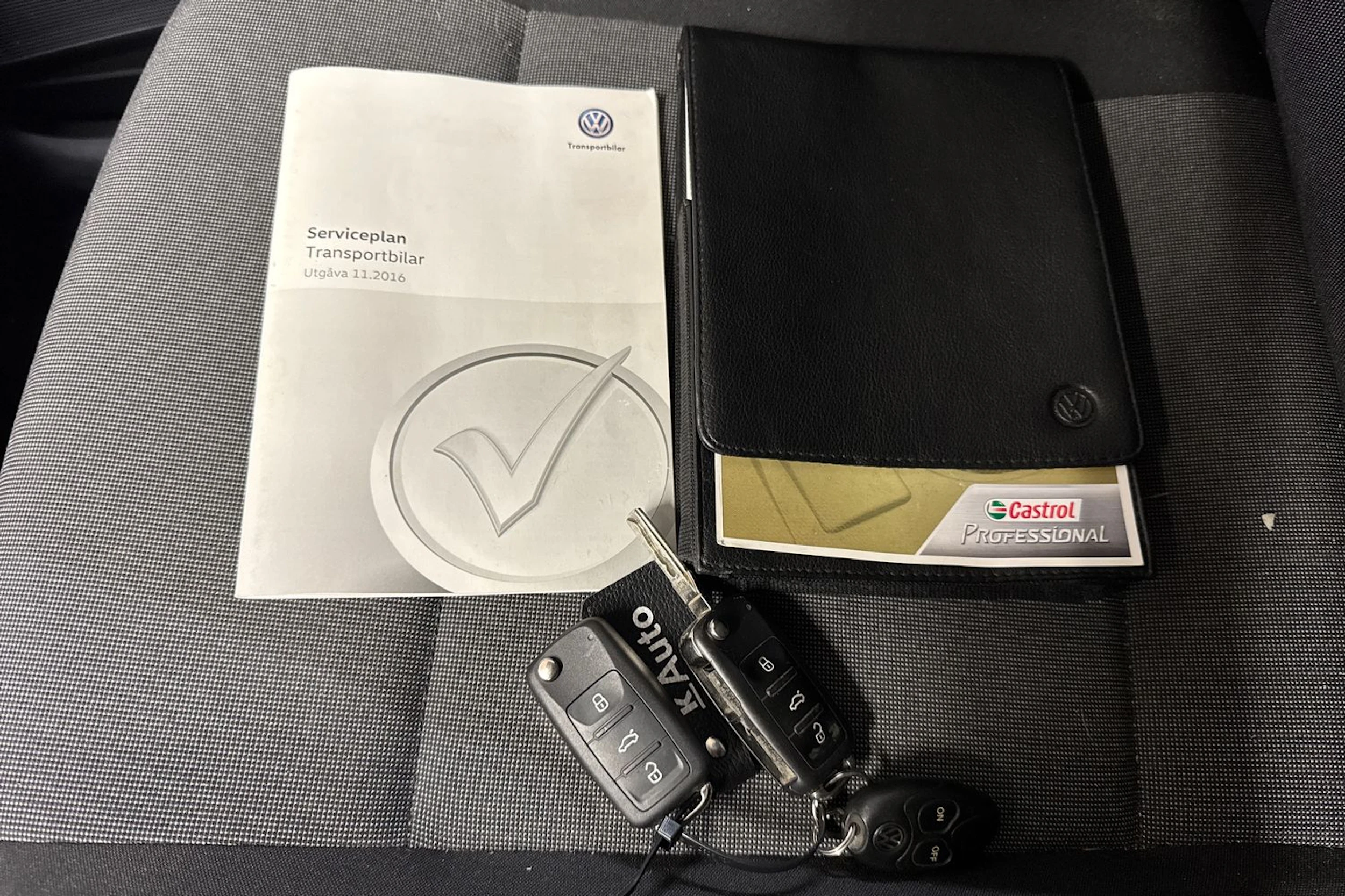 valkoinen Volkswagen Caddy Maxi 2017 kuva 27.