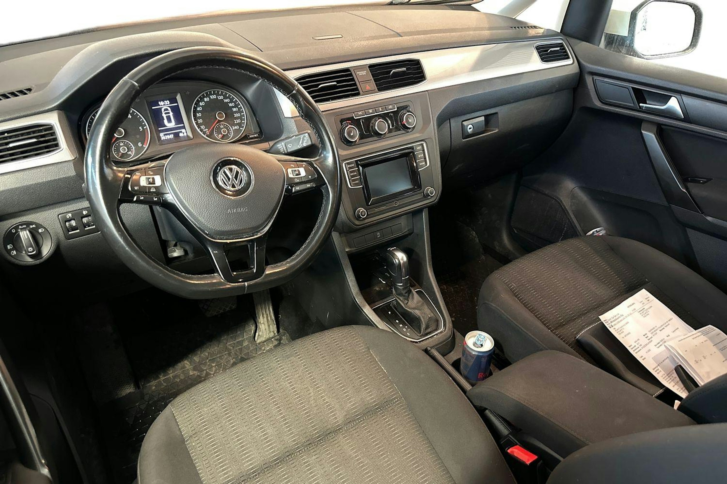 valkoinen Volkswagen Caddy Maxi 2017 kuva 3.