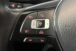 Valkoinen Volkswagen Caddy Maxi 2018 kuva 18.