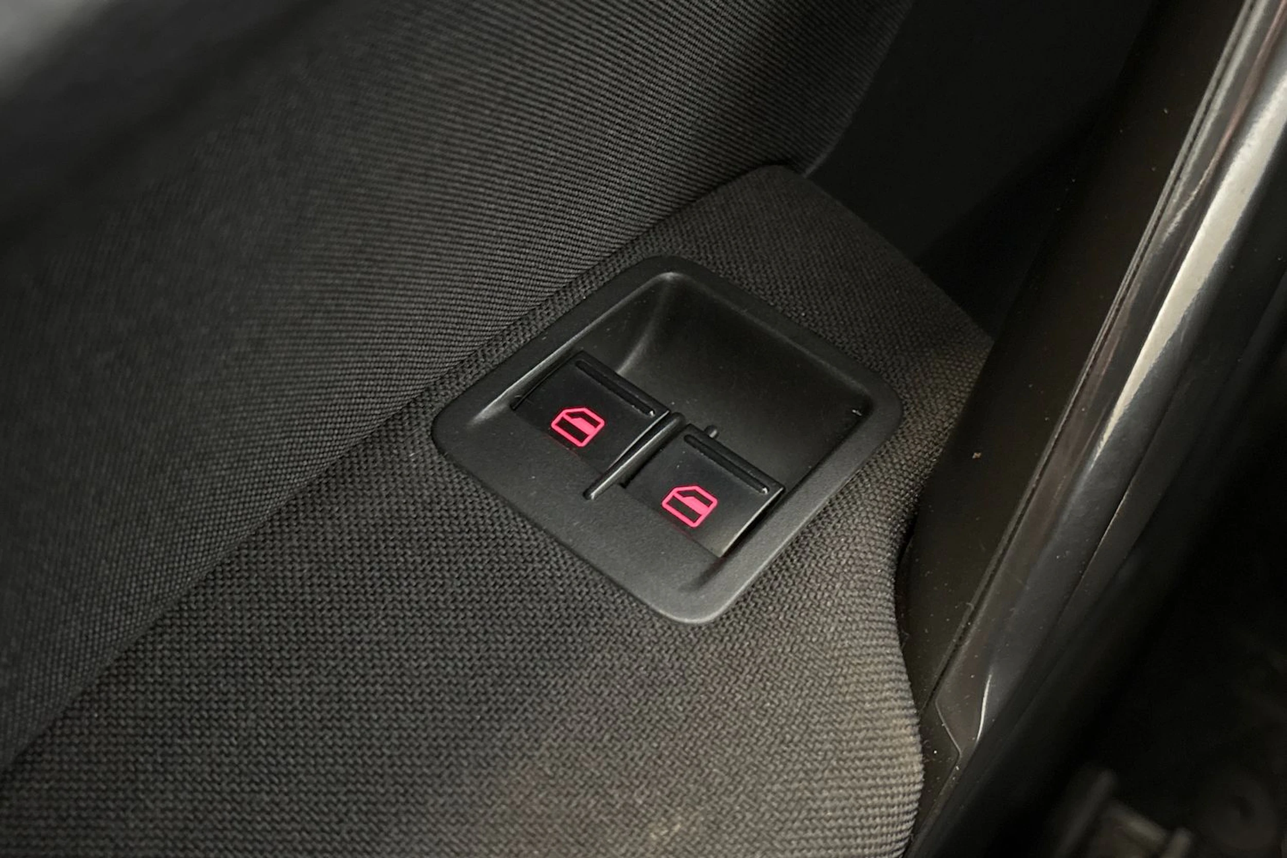 Valkoinen Volkswagen Caddy Maxi 2018 kuva 22.