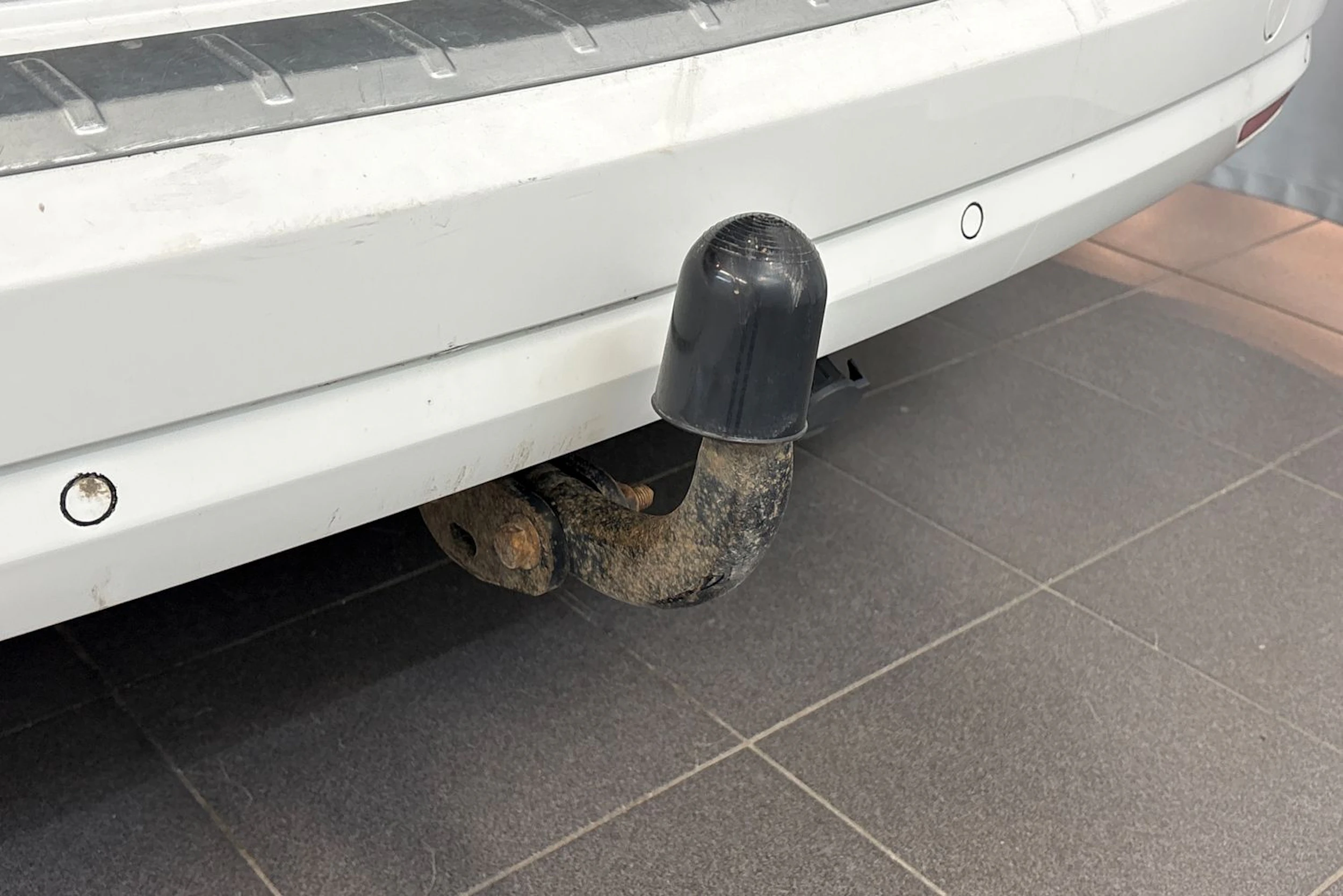 Valkoinen Volkswagen Caddy Maxi 2018 kuva 24.