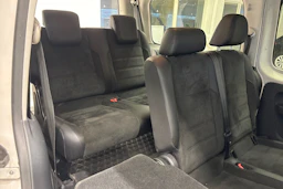 valkoinen Volkswagen Caddy Maxi 2017 kuva 14.