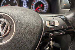 valkoinen Volkswagen Caddy Maxi 2017 kuva 17.