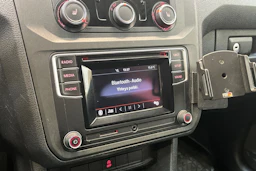 valkoinen Volkswagen Caddy Maxi 2017 kuva 14.