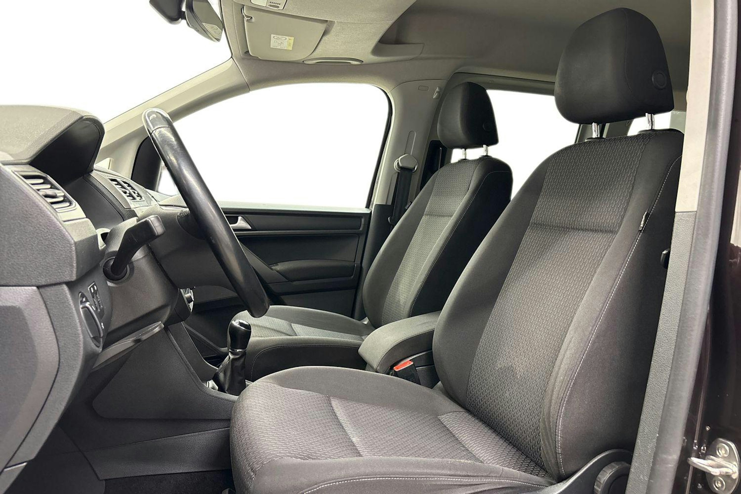 met. violetti Volkswagen Caddy Maxi 2017 kuva 10.