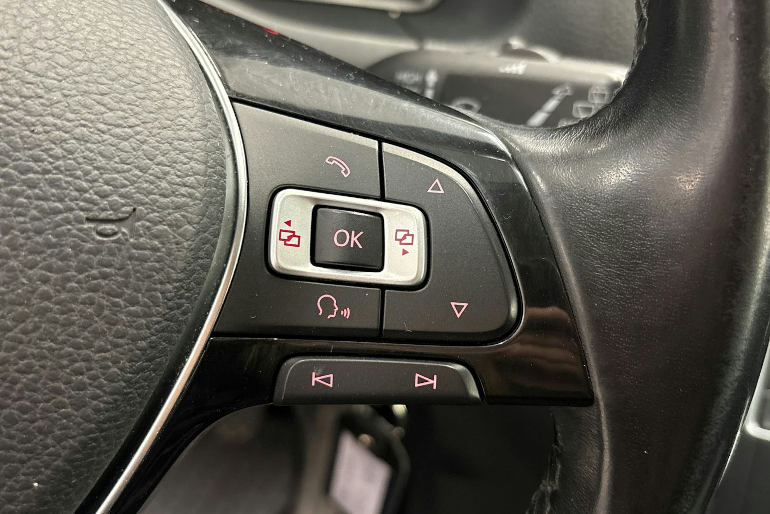 met. violetti Volkswagen Caddy Maxi 2017 kuva 18.