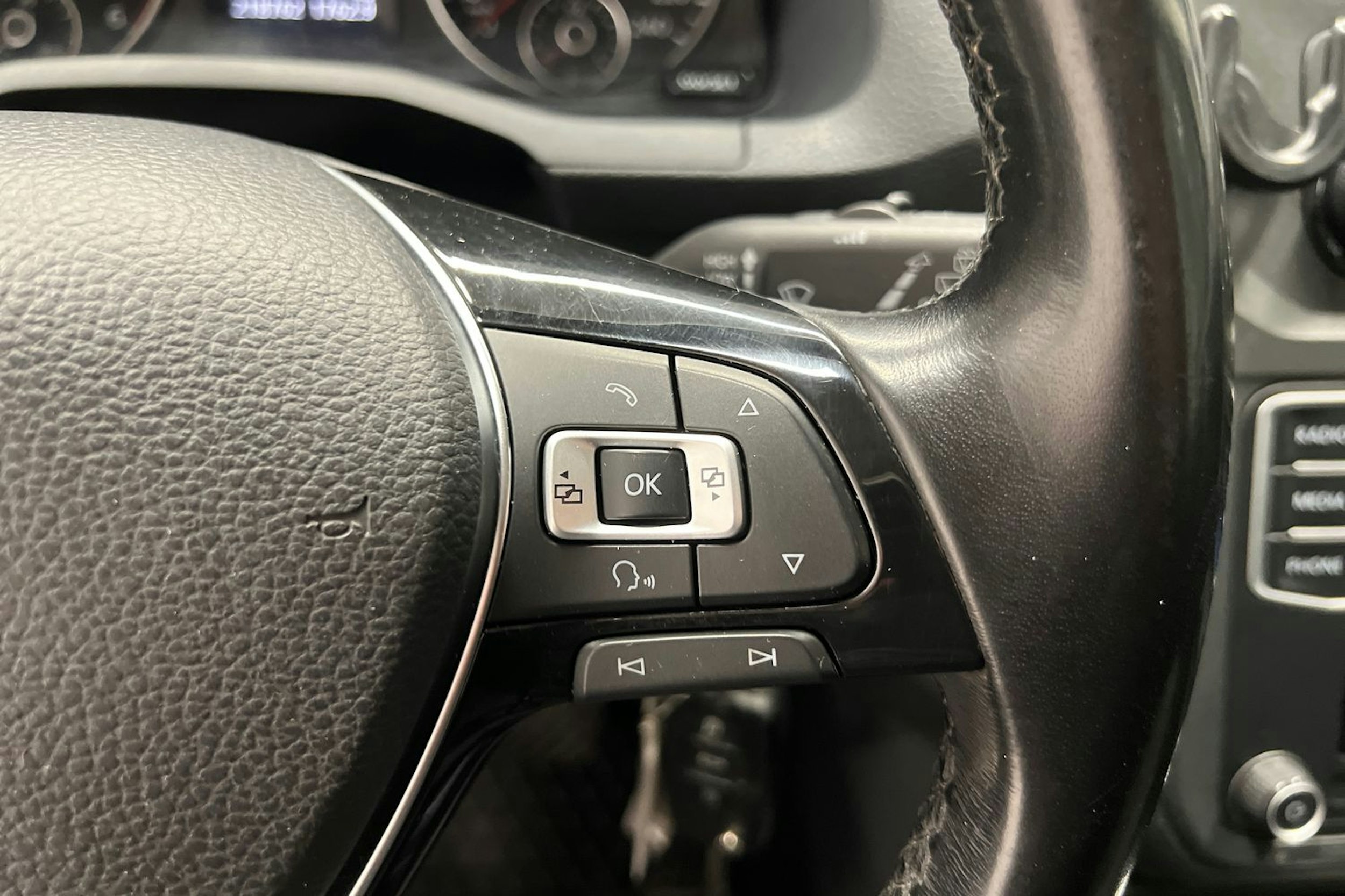 musta Volkswagen Caddy Maxi 2017 kuva 15.