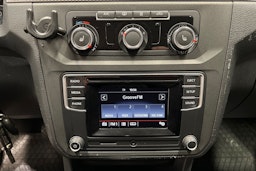 musta Volkswagen Caddy Maxi 2017 kuva 16.