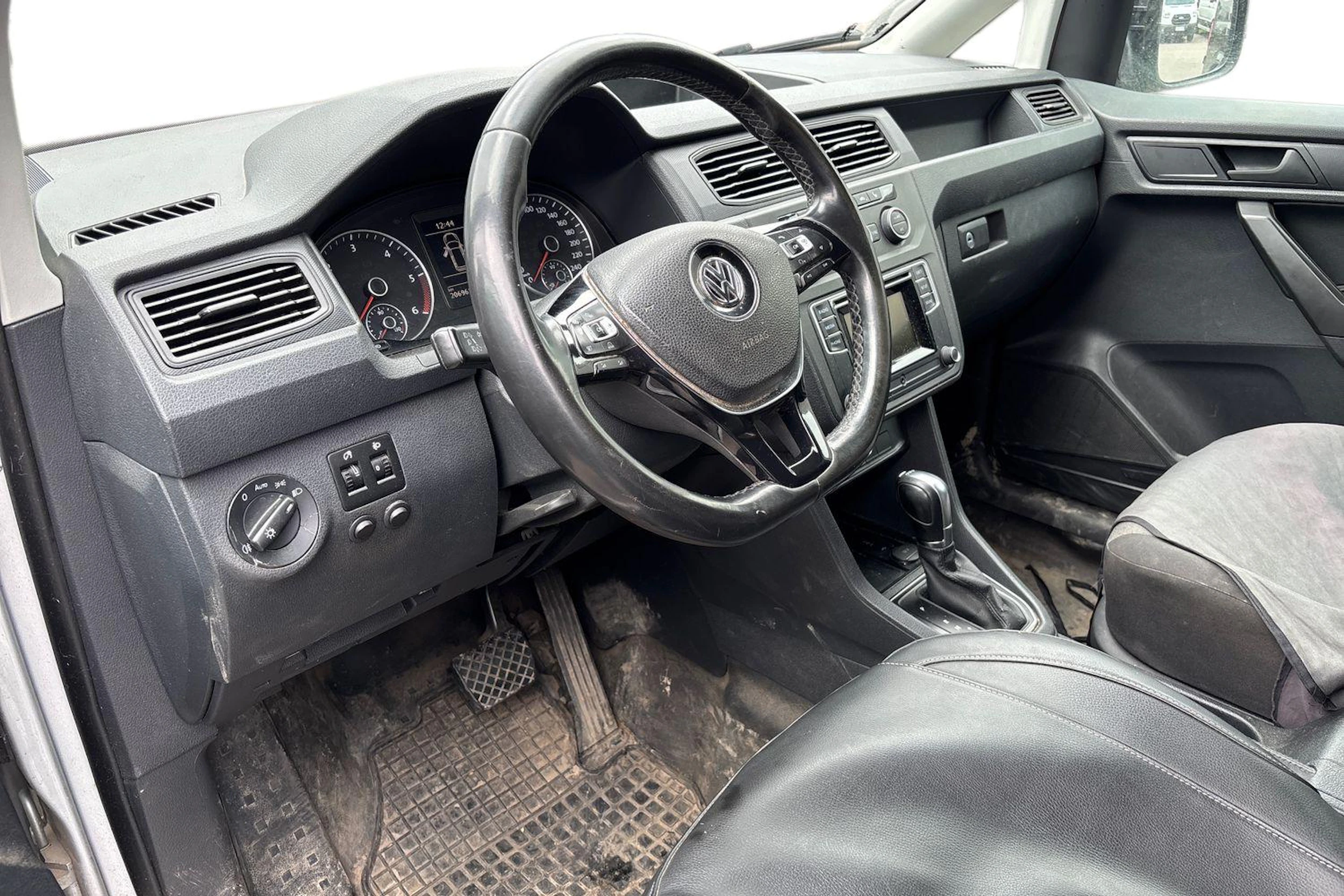 met. hopea Volkswagen Caddy Maxi 2018 kuva 3.