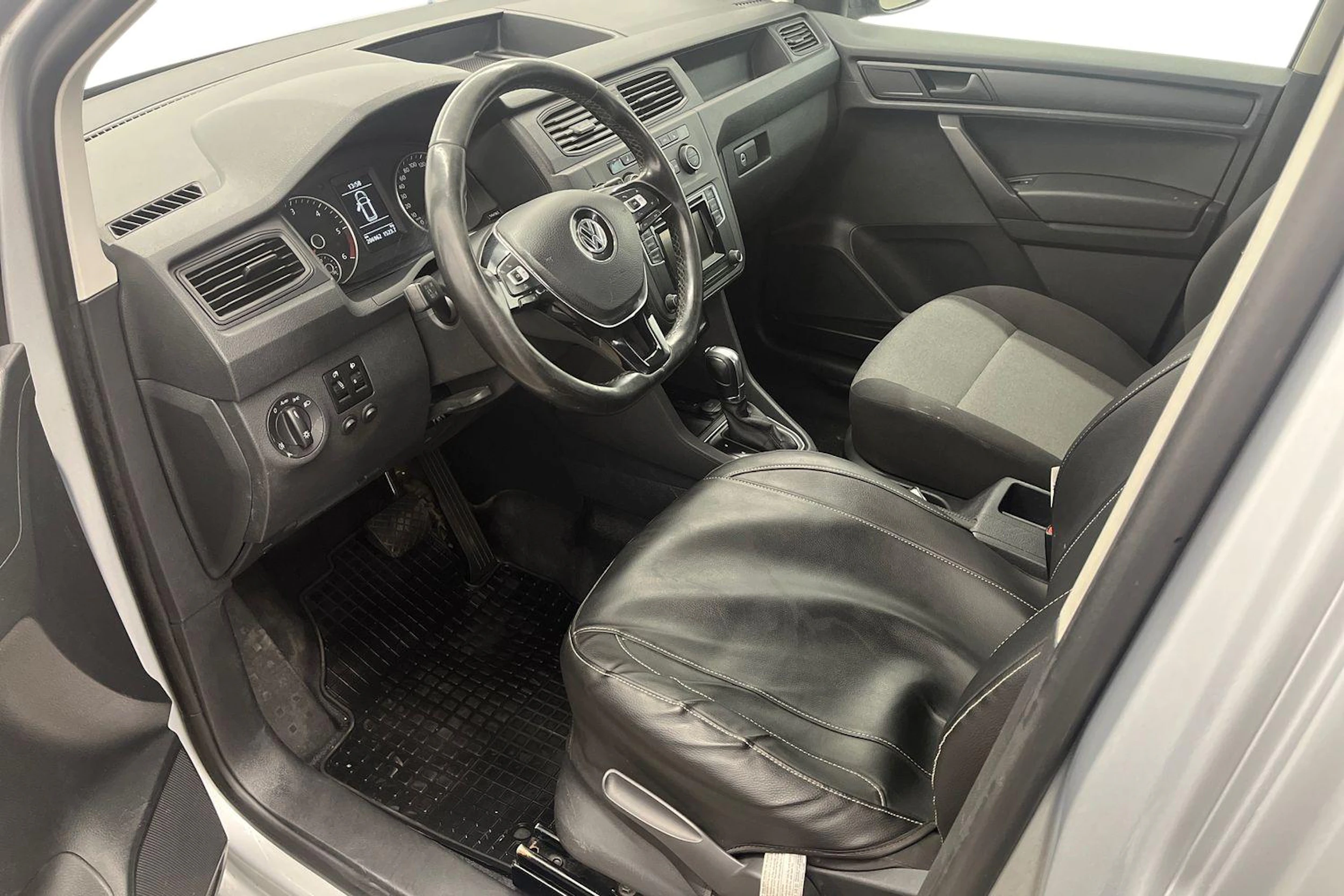 met. hopea Volkswagen Caddy Maxi 2018 kuva 8.