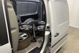 met. hopea Volkswagen Caddy Maxi 2018 kuva 18.