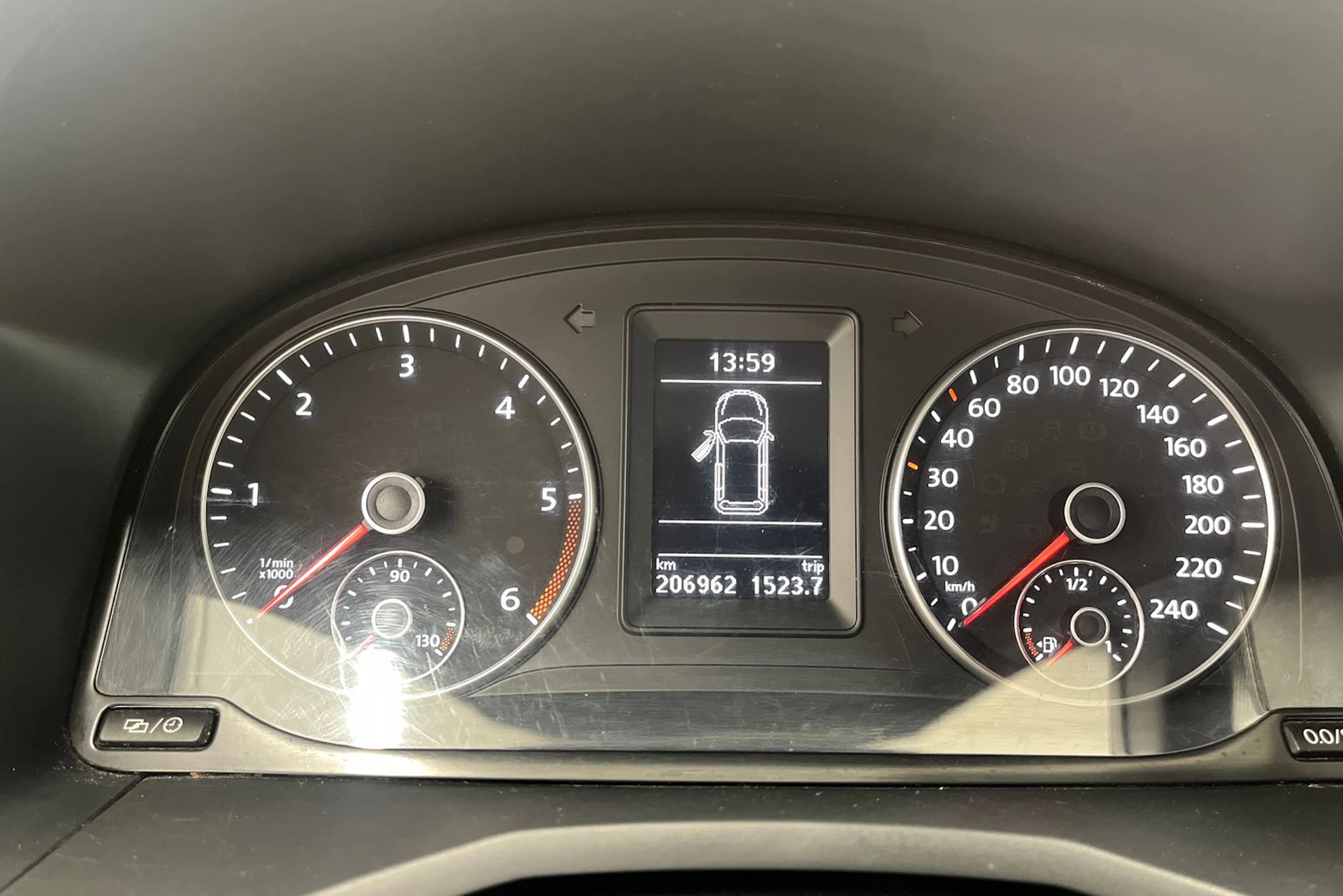 met. hopea Volkswagen Caddy Maxi 2018 kuva 21.