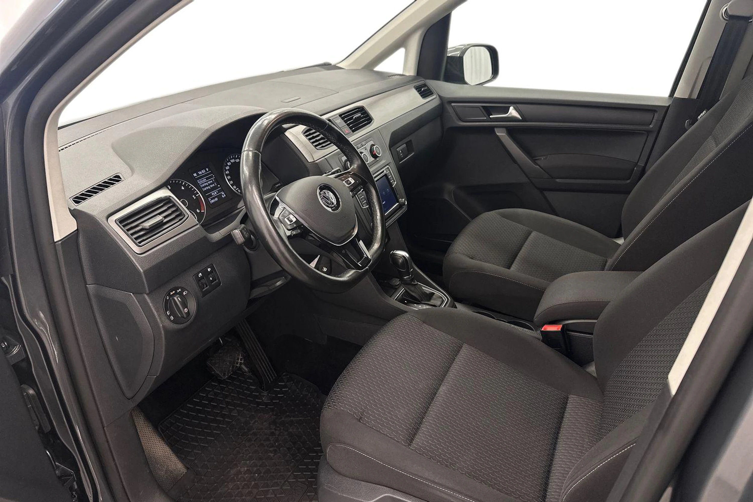 harmaa Volkswagen Caddy Maxi 2018 kuva 6.