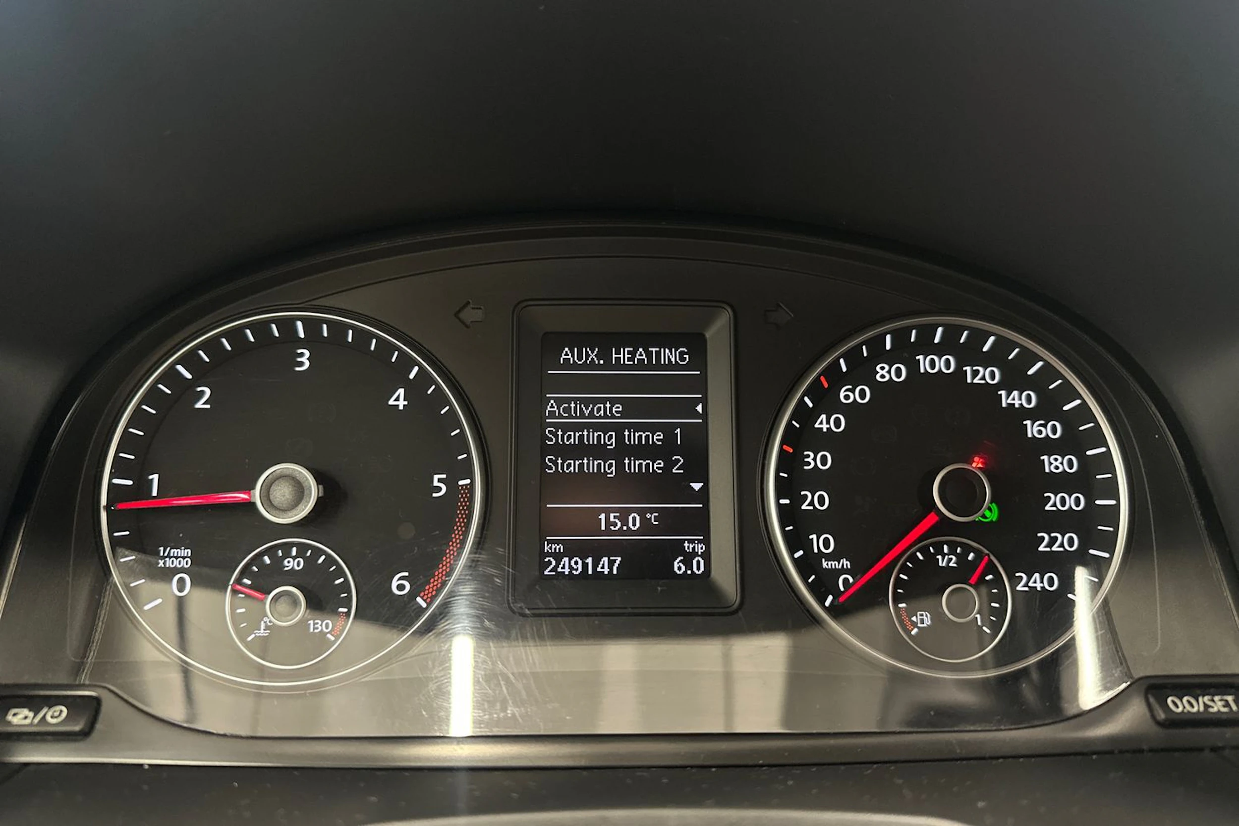 harmaa Volkswagen Caddy Maxi 2018 kuva 18.