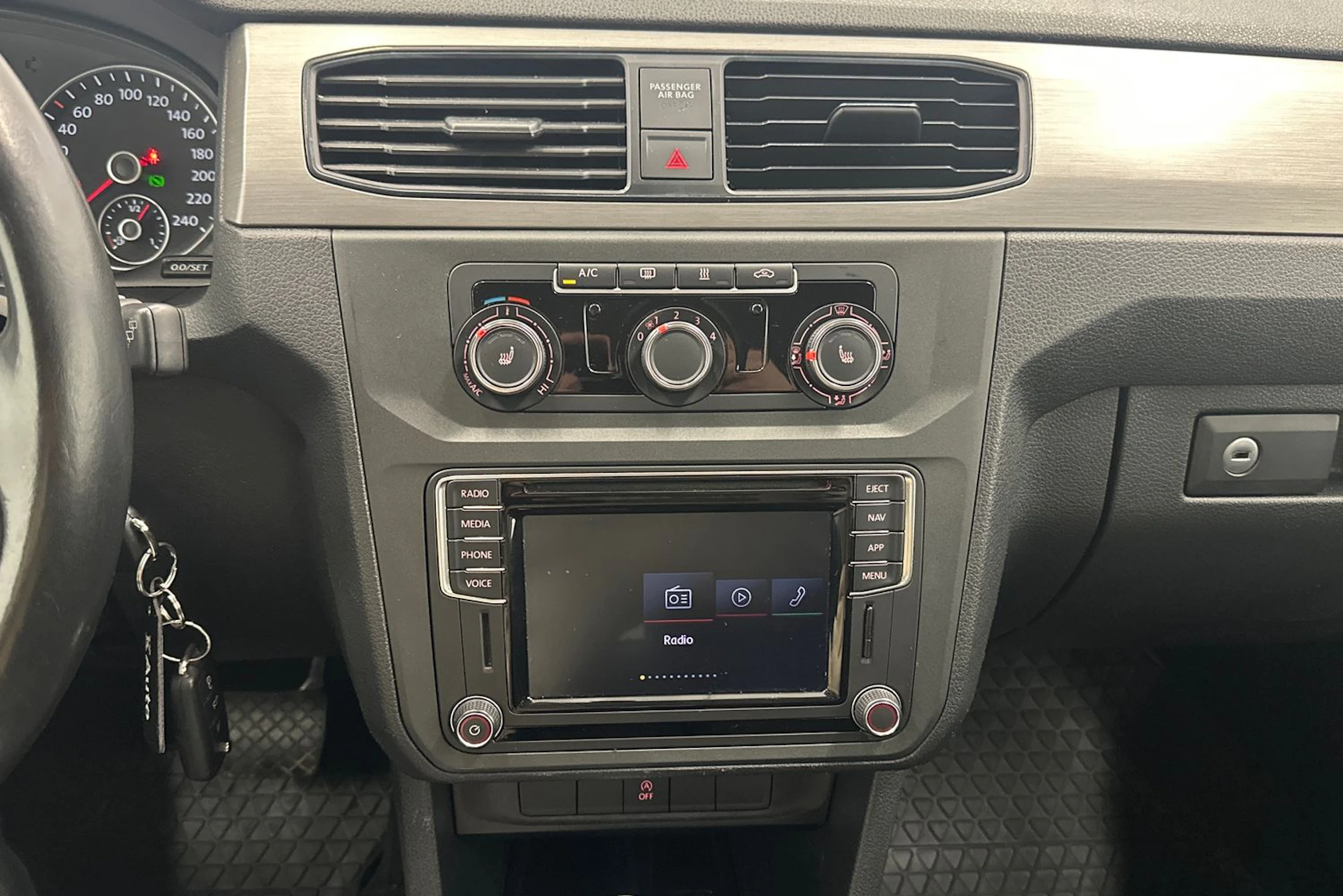 harmaa Volkswagen Caddy Maxi 2018 kuva 20.