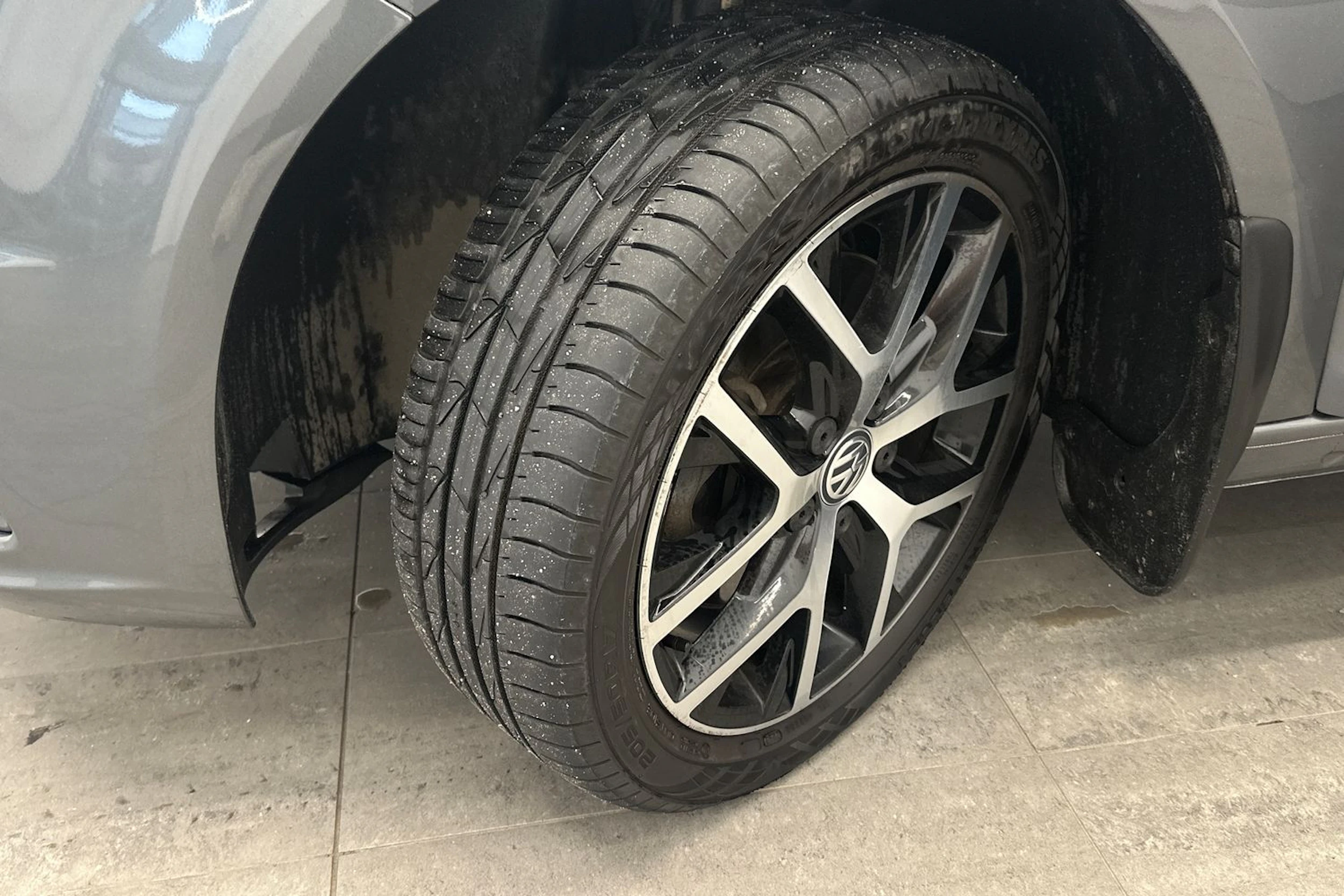 harmaa Volkswagen Caddy Maxi 2018 kuva 29.