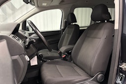 sininen Volkswagen Caddy Maxi 2018 kuva 17.