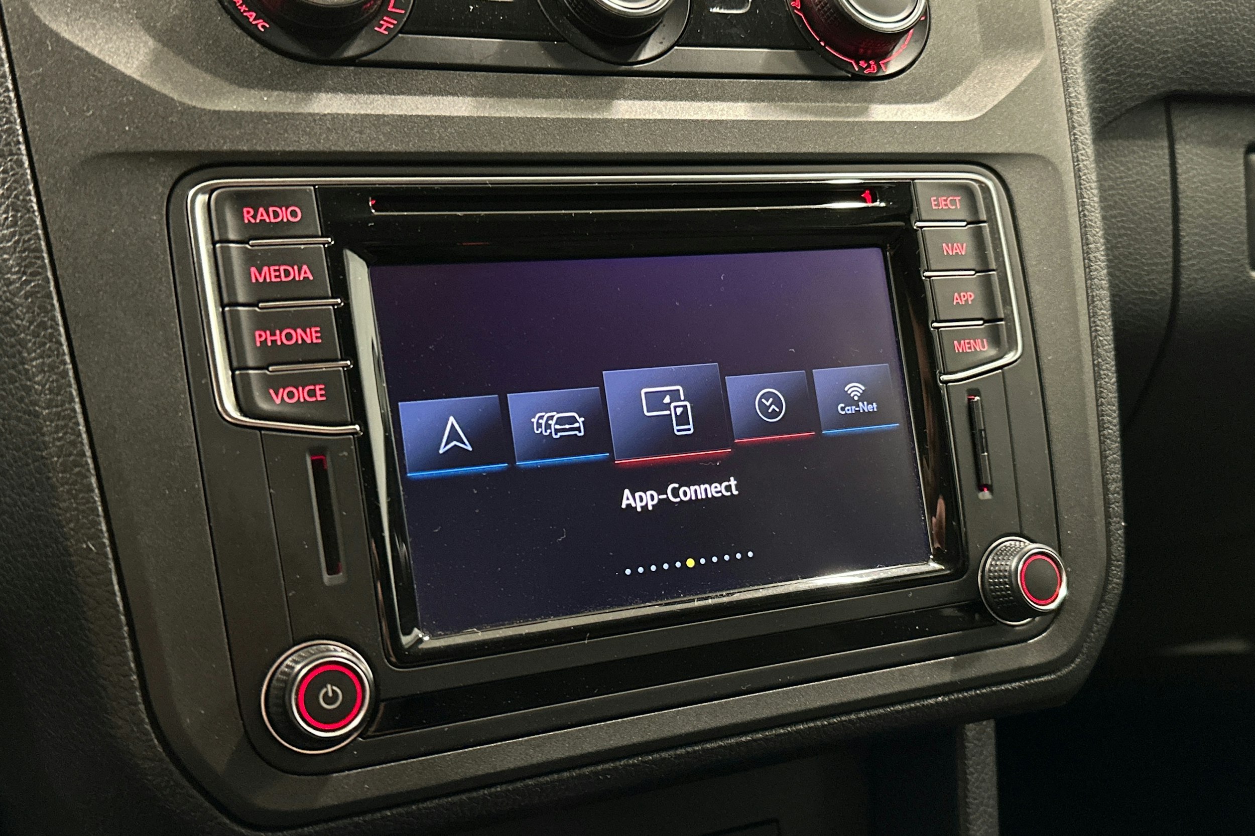 sininen Volkswagen Caddy Maxi 2018 kuva 22.