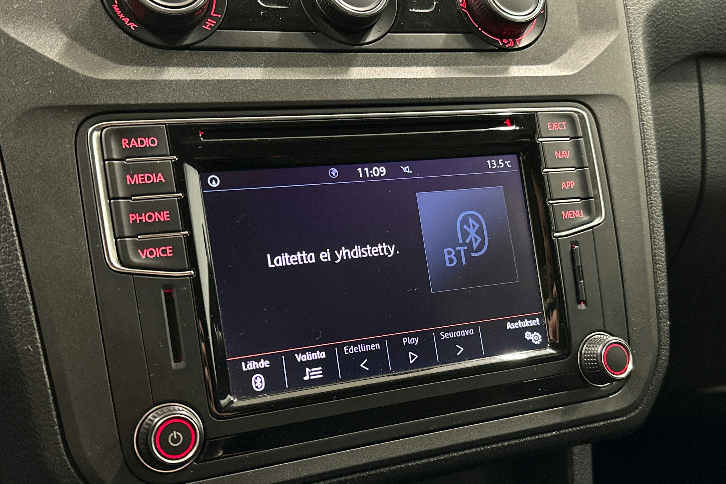 sininen Volkswagen Caddy Maxi 2018 kuva 23.
