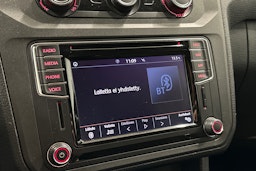 sininen Volkswagen Caddy Maxi 2018 kuva 23.