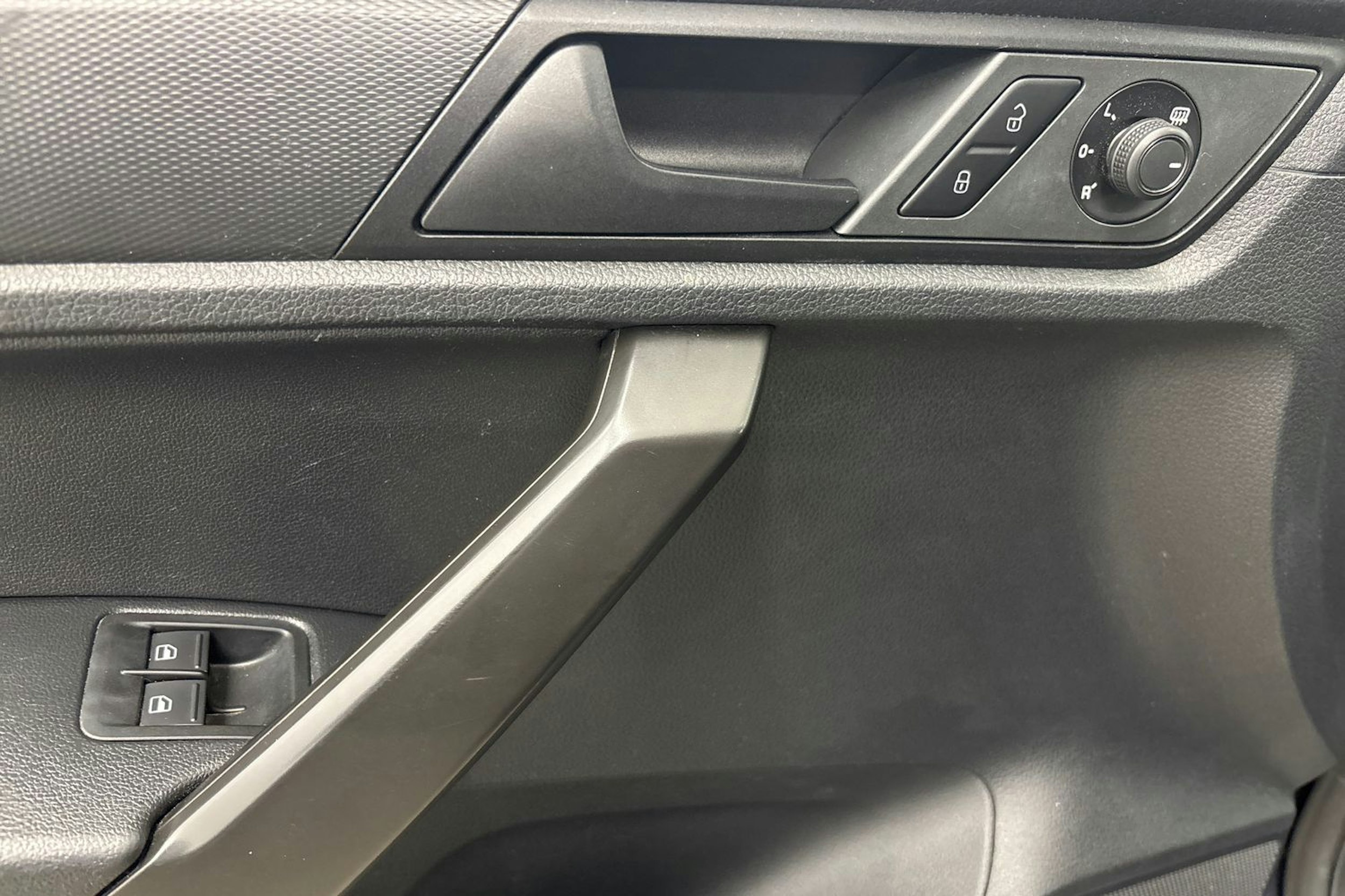 met. sininen Volkswagen Caddy Maxi 2018 kuva 18.