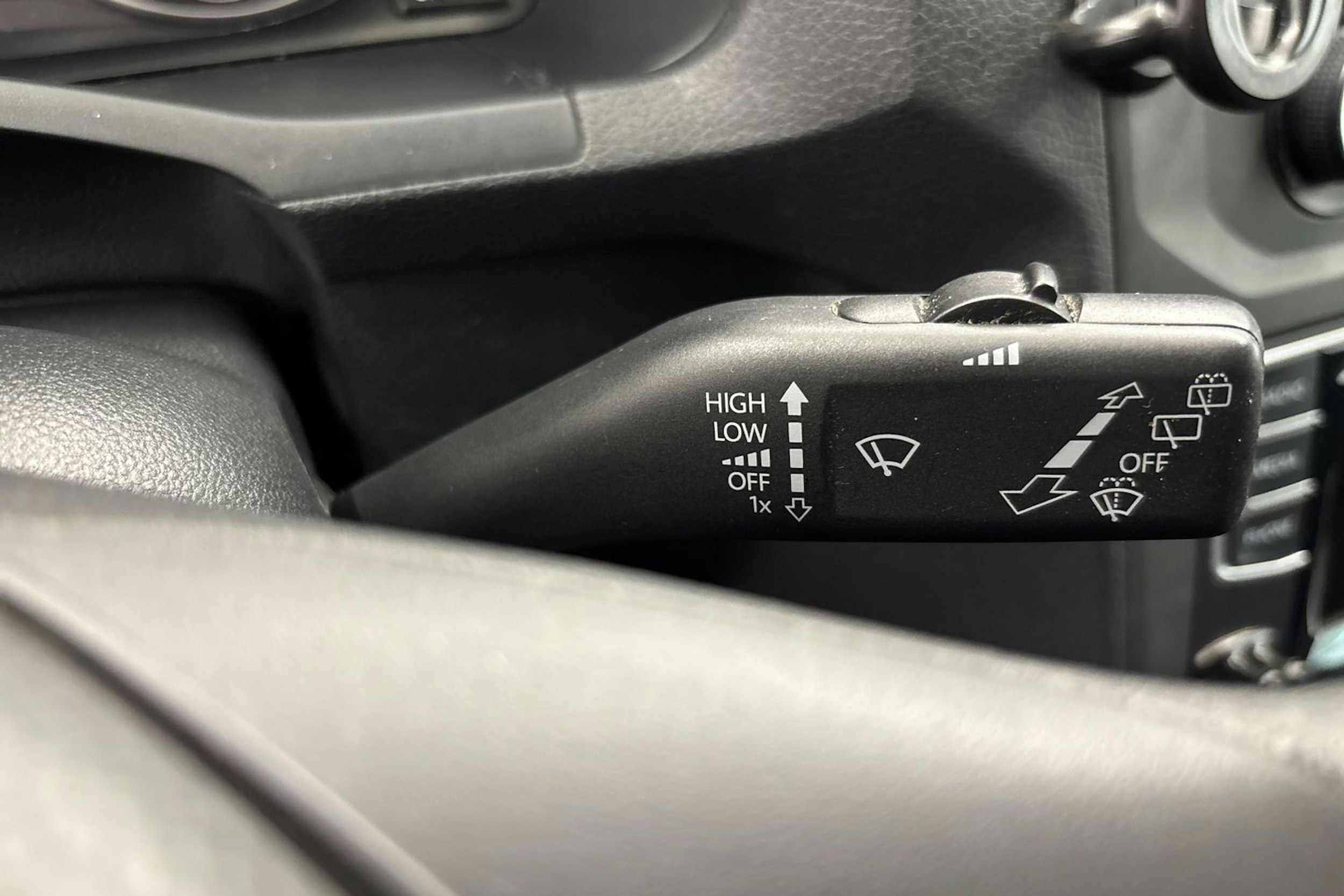 met. sininen Volkswagen Caddy Maxi 2018 kuva 21.