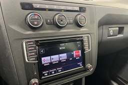 musta Volkswagen Caddy Maxi 2018 kuva 14.