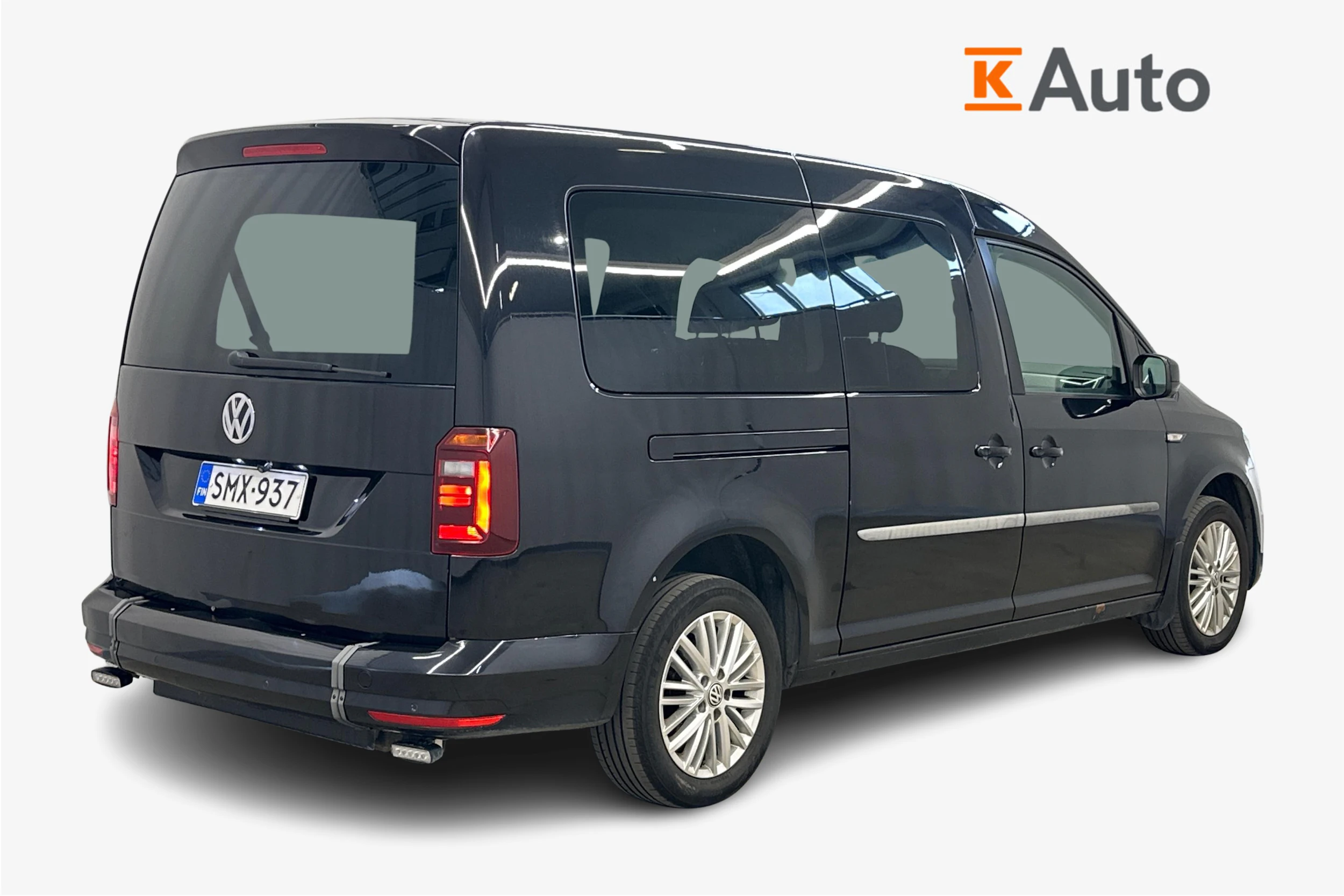 musta Volkswagen Caddy Maxi 2018 kuva 2.