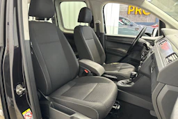 musta Volkswagen Caddy Maxi 2018 kuva 15.