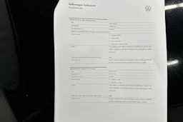 musta Volkswagen Caddy Maxi 2018 kuva 27.