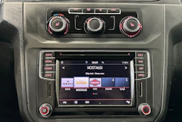 Valkoinen Volkswagen Caddy Maxi 2018 kuva 14.