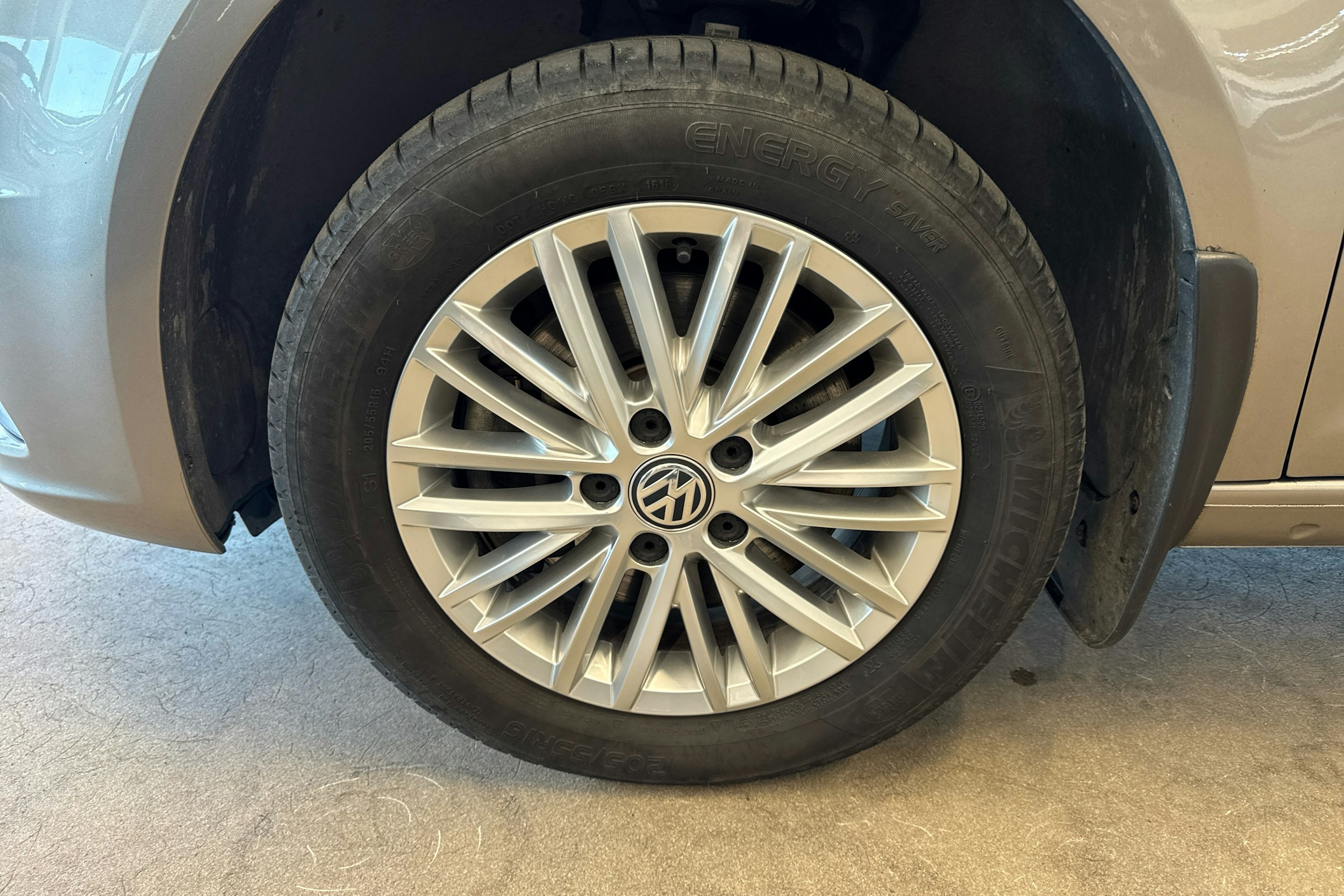 Ruskea (beige) Volkswagen Caddy Maxi 2018 kuva 9.