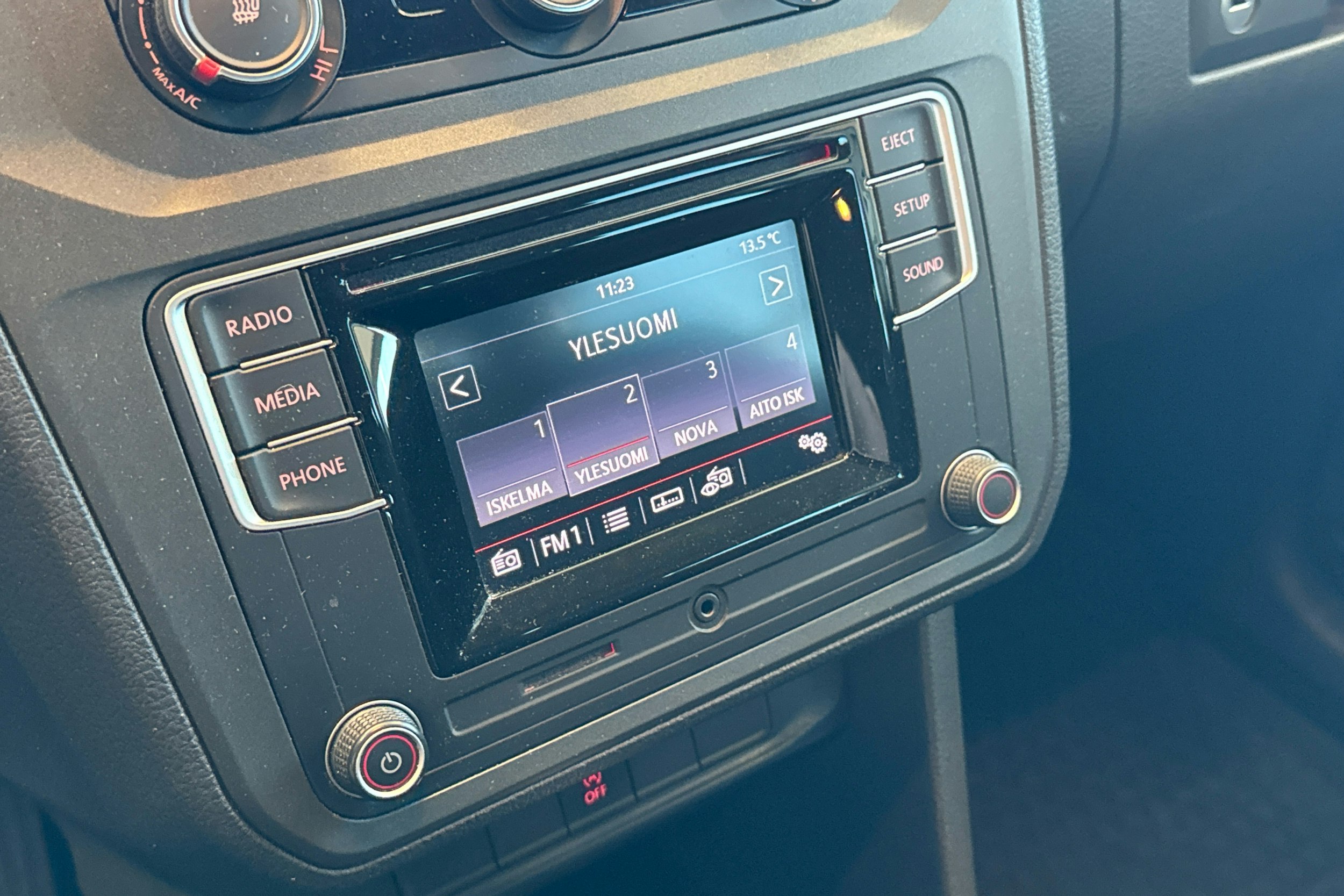 Ruskea (beige) Volkswagen Caddy Maxi 2018 kuva 15.
