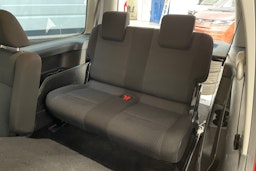 punainen Volkswagen Caddy Maxi 2018 kuva 14.